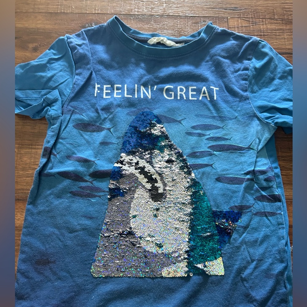 7 Boys Shark Tshirts 8-10